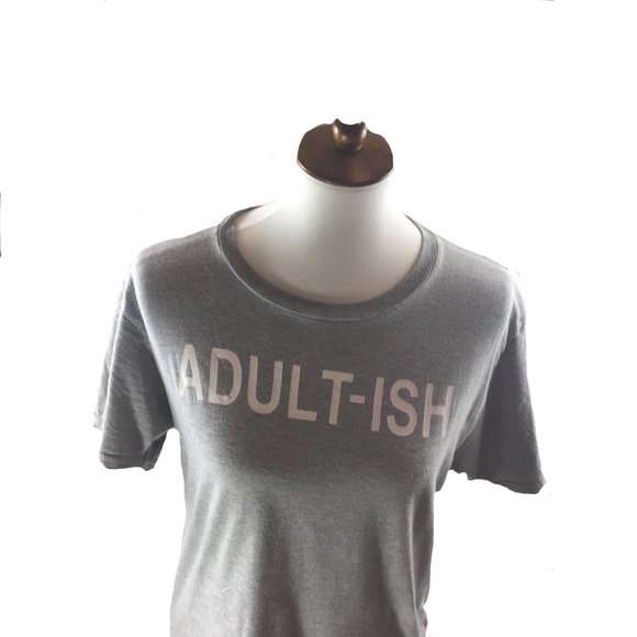 Gildan Tops - Adultish Graphic Tee Shirt Gray M Medium top